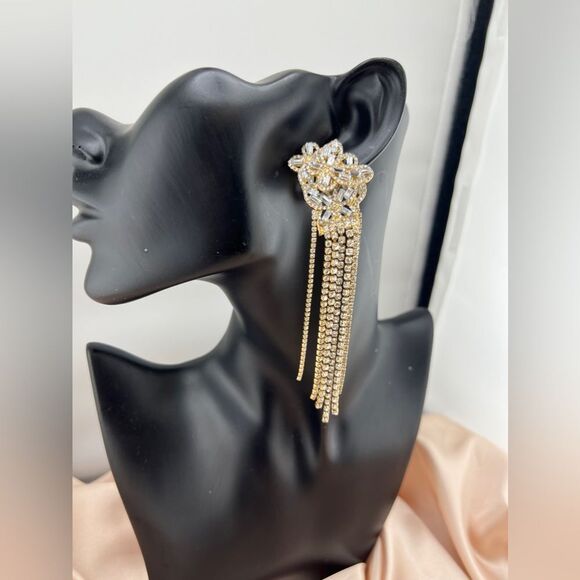 Gold Crystal Rhinestone Fringe Dangle Earrings – Elegant Statement Piece - Picture 4 of 9